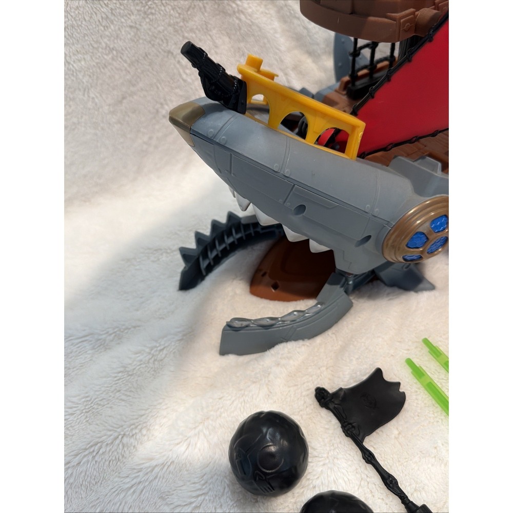 Fisher Price Imaginext Shark Bite Pirate Ship Pirates & accessories - Picture 3 of 8